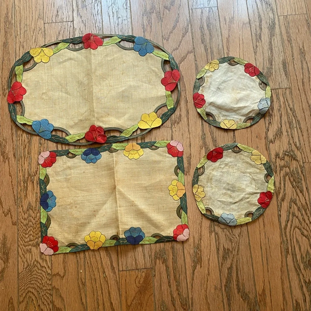Vintage 1940’s Floral Appliqué Linen Doily Set  Hand Embroidered Cutwork 4 Pcs